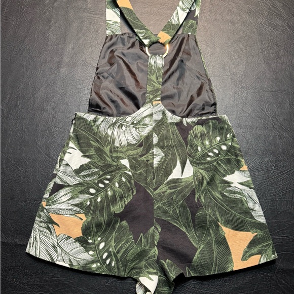 Topshop Tropical Leaf Print Romper Shorts Sz 6 Green Tan O-Ring Back  Festival - Picture 5 of 8